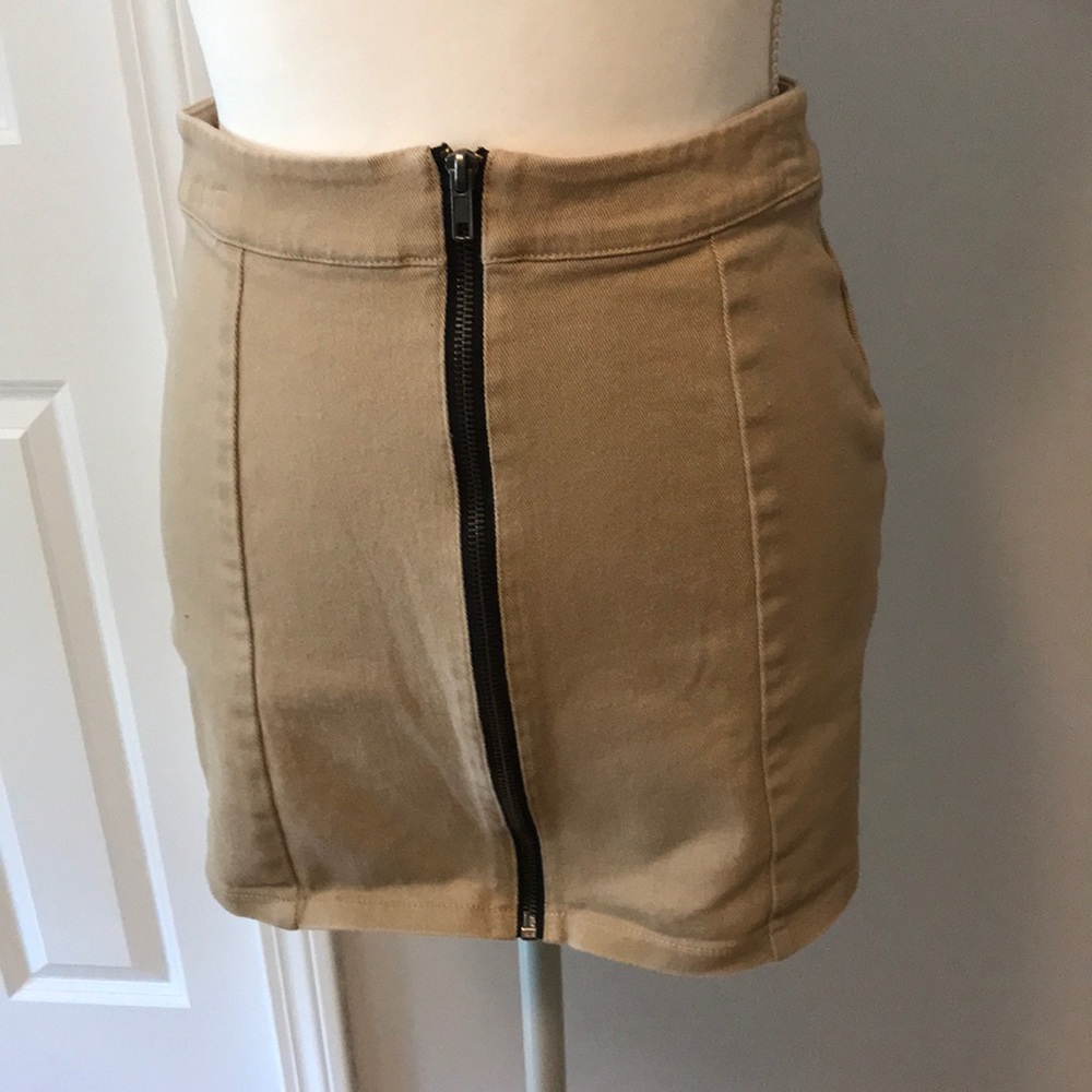 Short skirt
